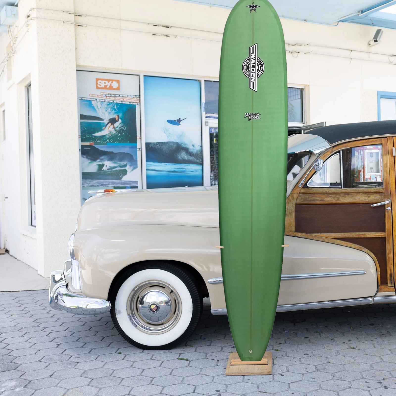 Walden Magic Model 10'0 Longboard Surfboard - Futures