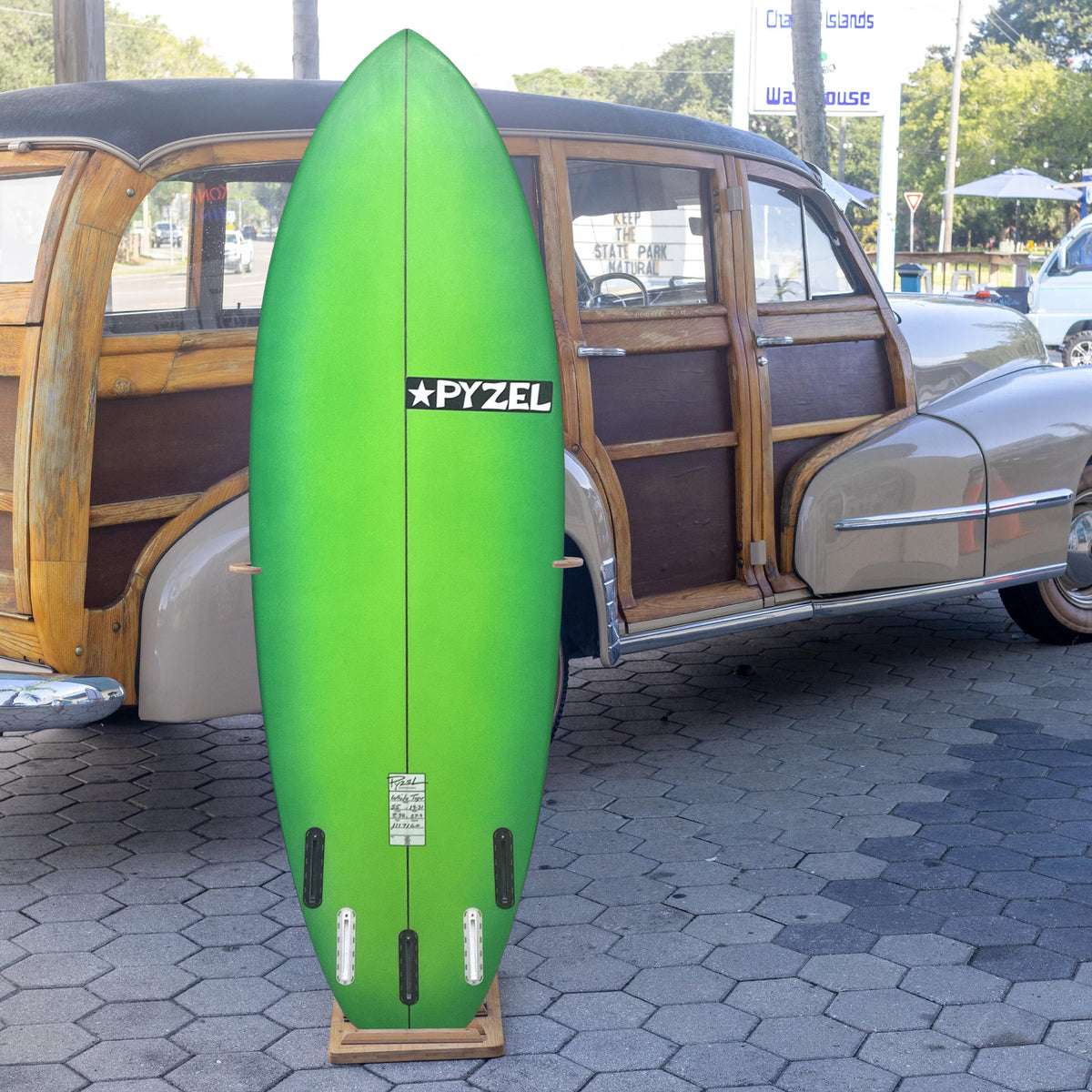 Pyzel White Tiger PU/Poly 5'5 Surfboard - Futures
