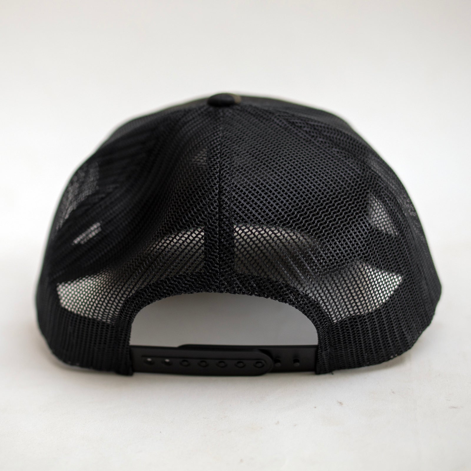 Firewire Logo Icon Trucker Hat - Black/Dark Camo