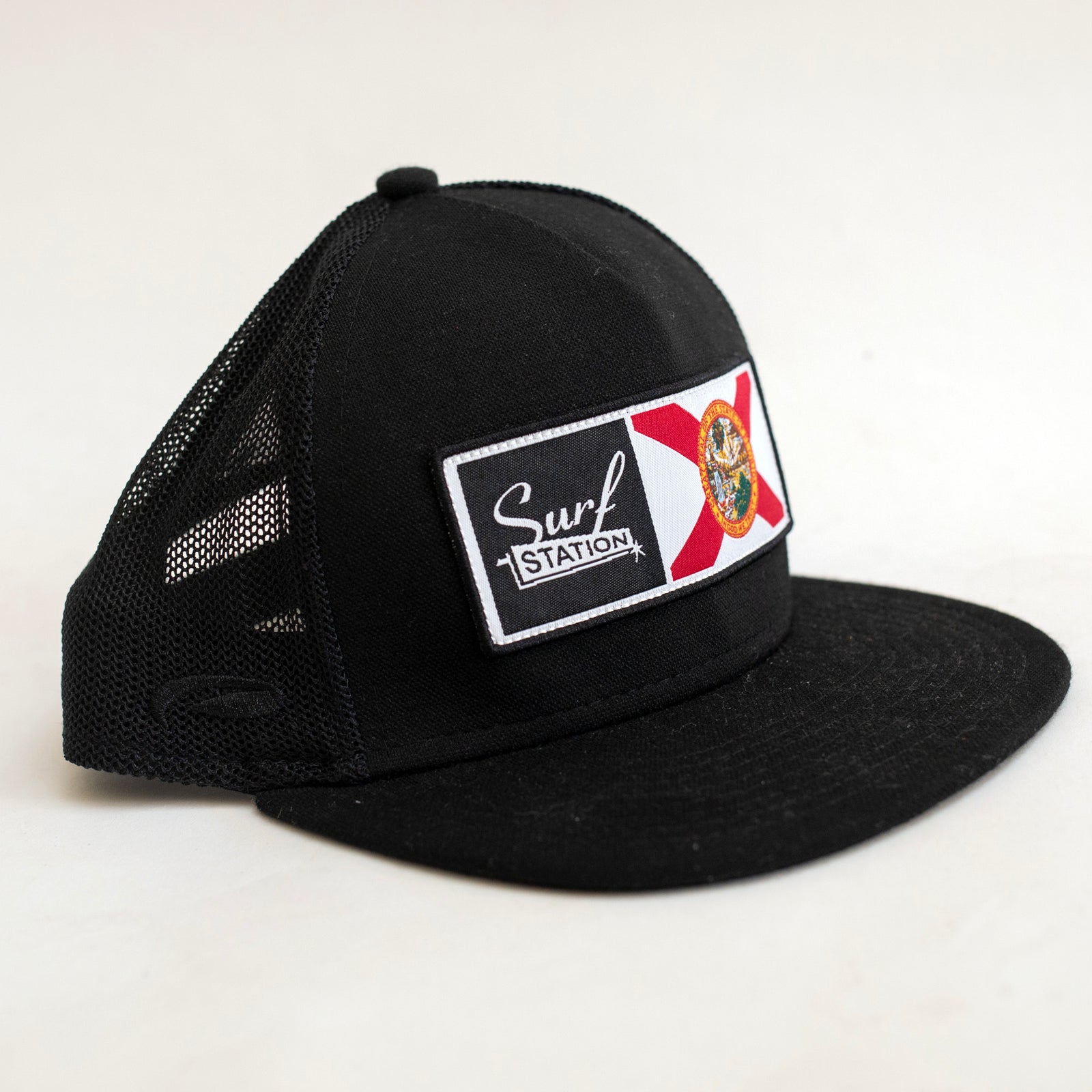 Surf Station X Florida Men's Trucker Hat - Black