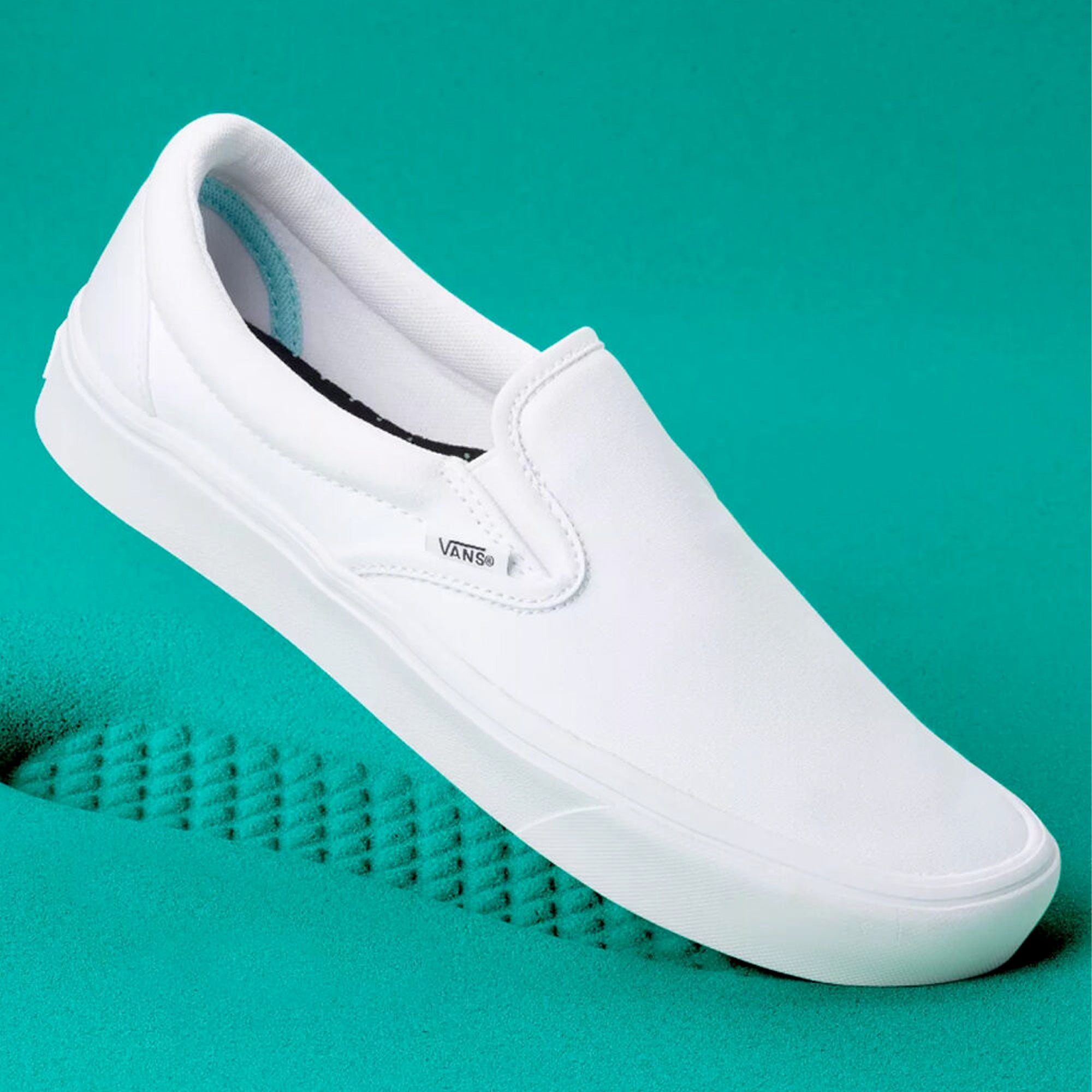 Vans Classic Slip-On ComfyCush Men's Shoes